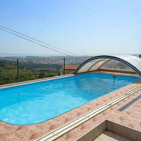 Beautiful In With House Sea View *