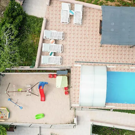 Beautiful In With House Sea View
